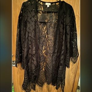 Love & Fire XS women’s black lace top.